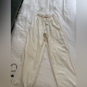 Cream Elastic Waist Pants from Lattelier